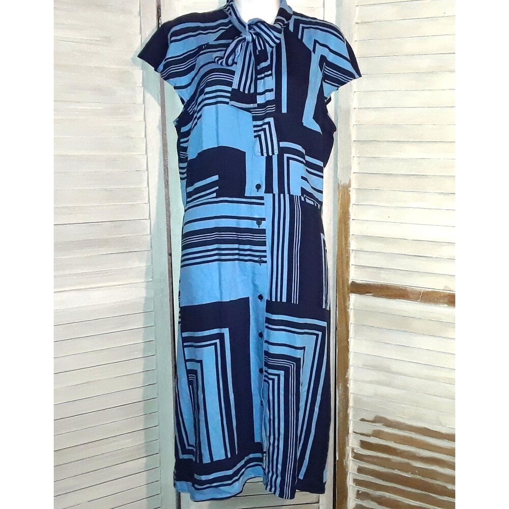 Liz Claiborne Dress Size 10P Cap Sleeve Blue Geometric MIDI Button Down